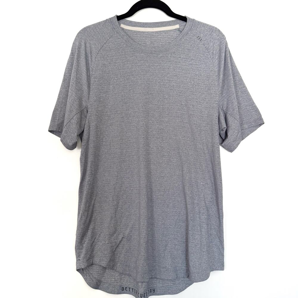 LULULEMON Men’s Blue Better Everyday Short Sleeve Shirt Large